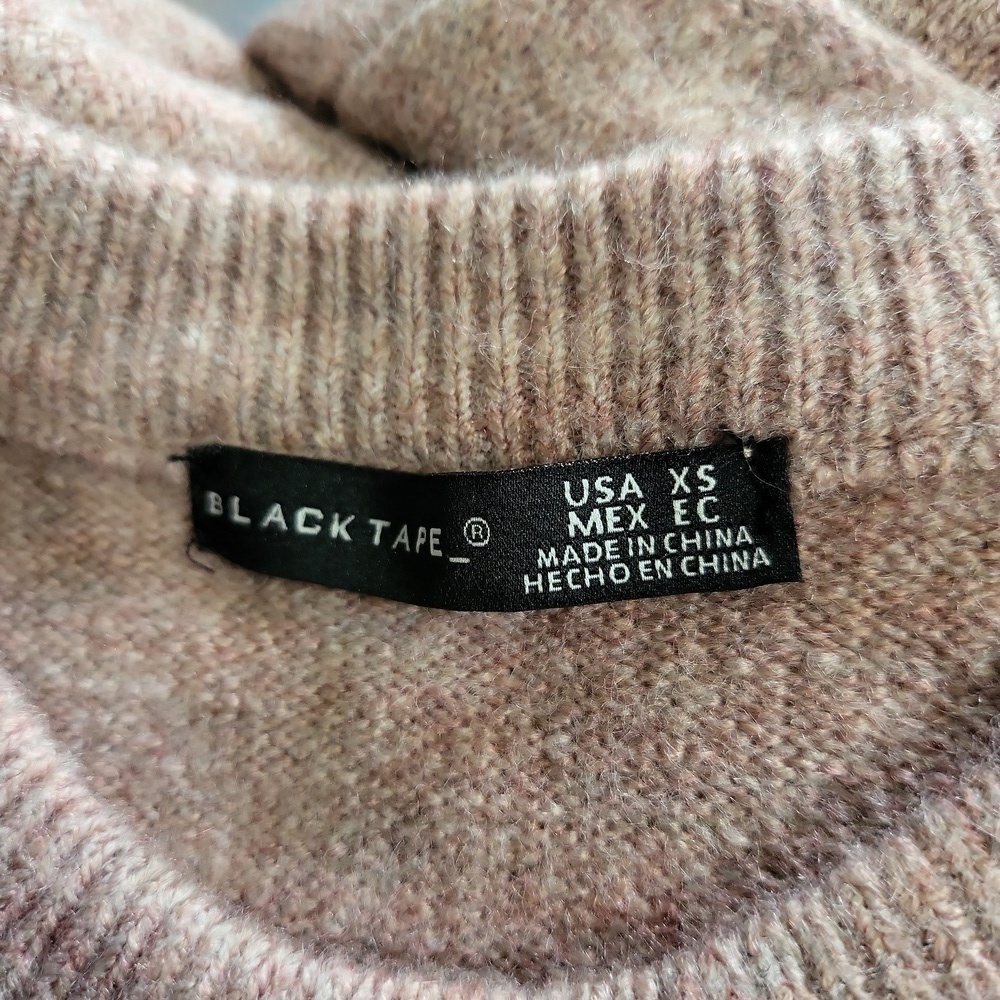 Black Tape Heathered Pink Pullover Crew Neck Sweater - Picture 4 of 4